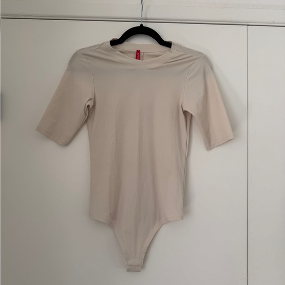 SPANX Tops - Spanx Ribbed Short Sleeve Bodysuit Cream | Size Small